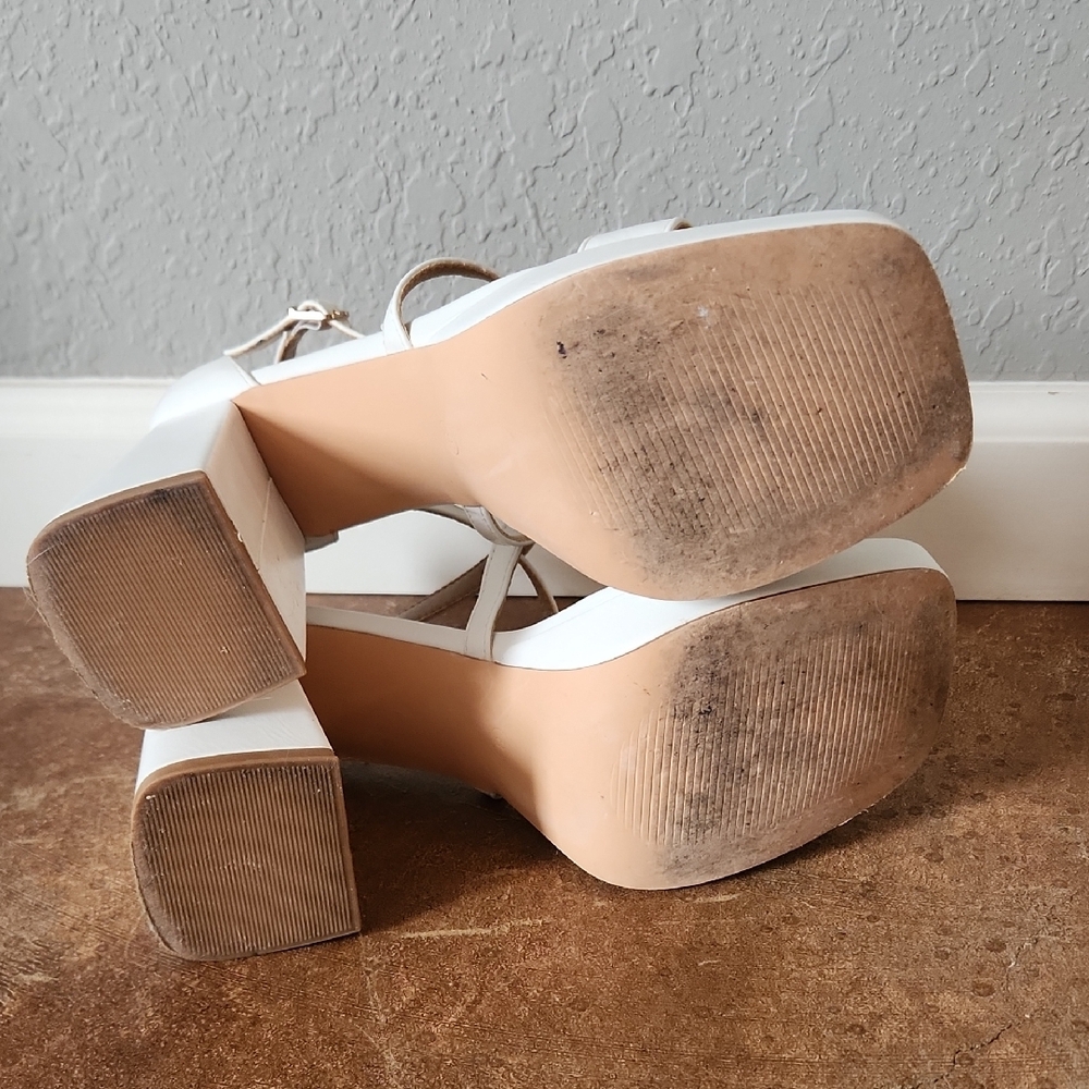 White Crisscross Ankle-Strap Platform Sandals - Women - Picture 5 of 8